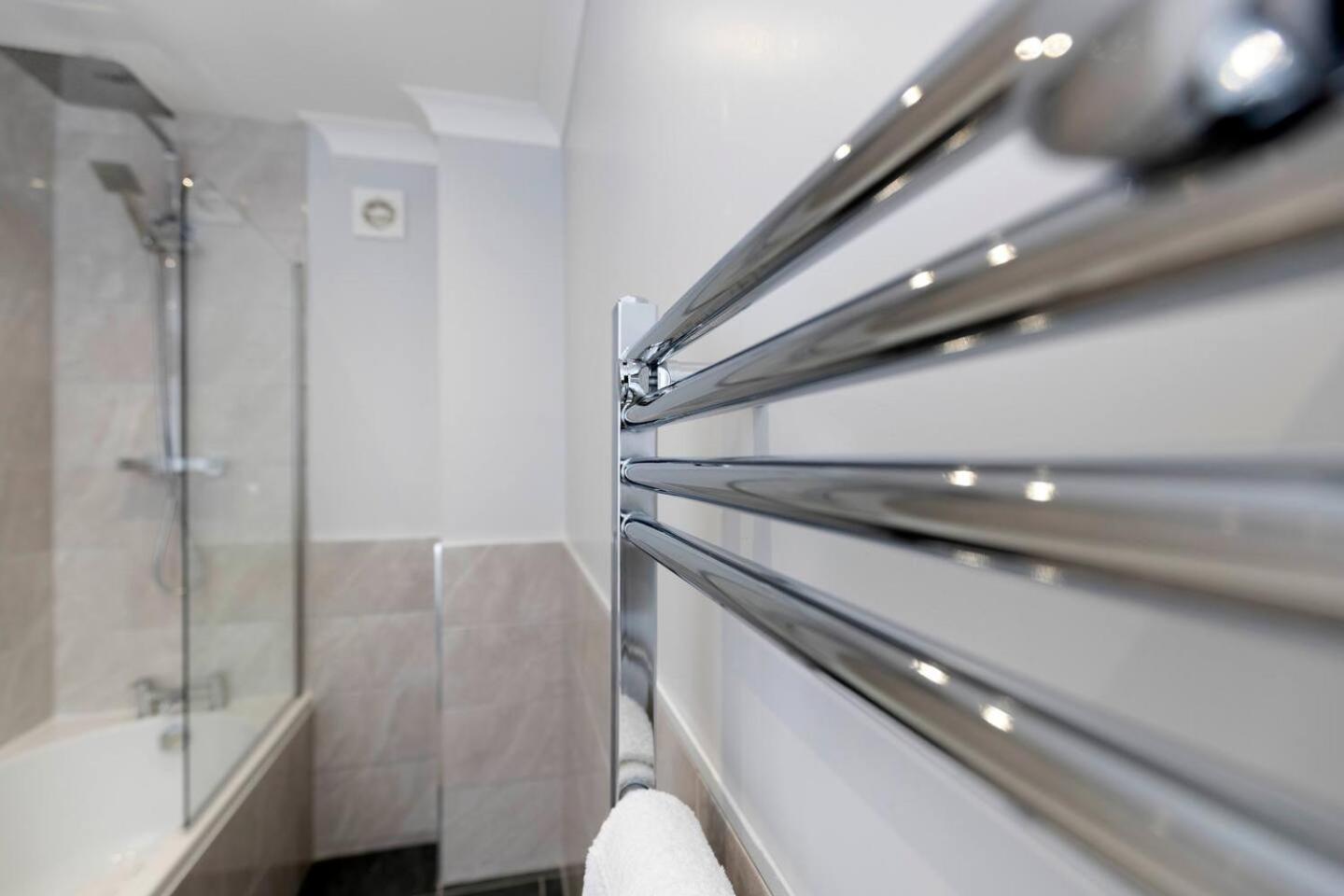 Modern 2 Bedroom Perfect For Family Friends And Workers Саут-Шилдс Екстер'єр фото