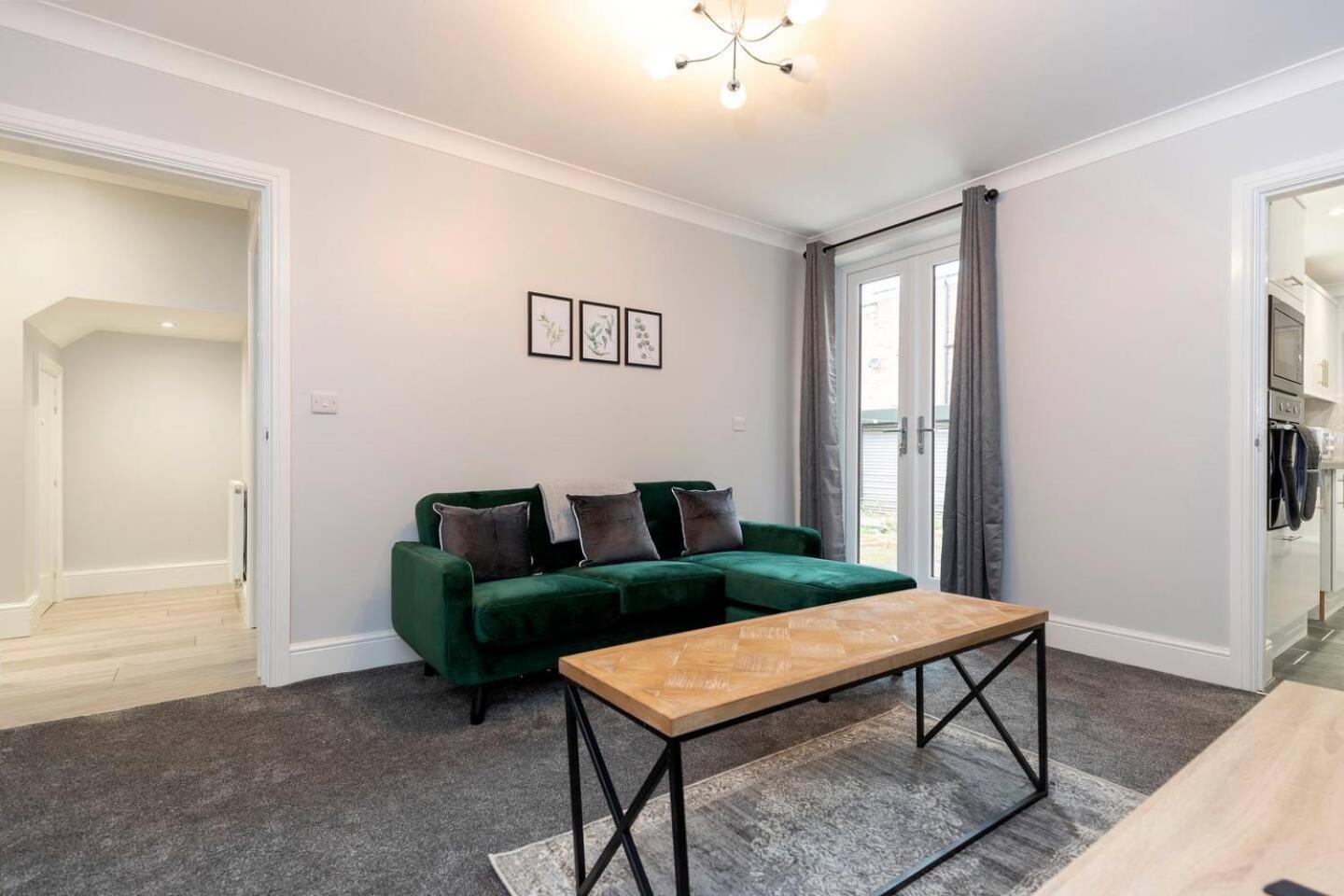 Modern 2 Bedroom Perfect For Family Friends And Workers Саут-Шилдс Екстер'єр фото