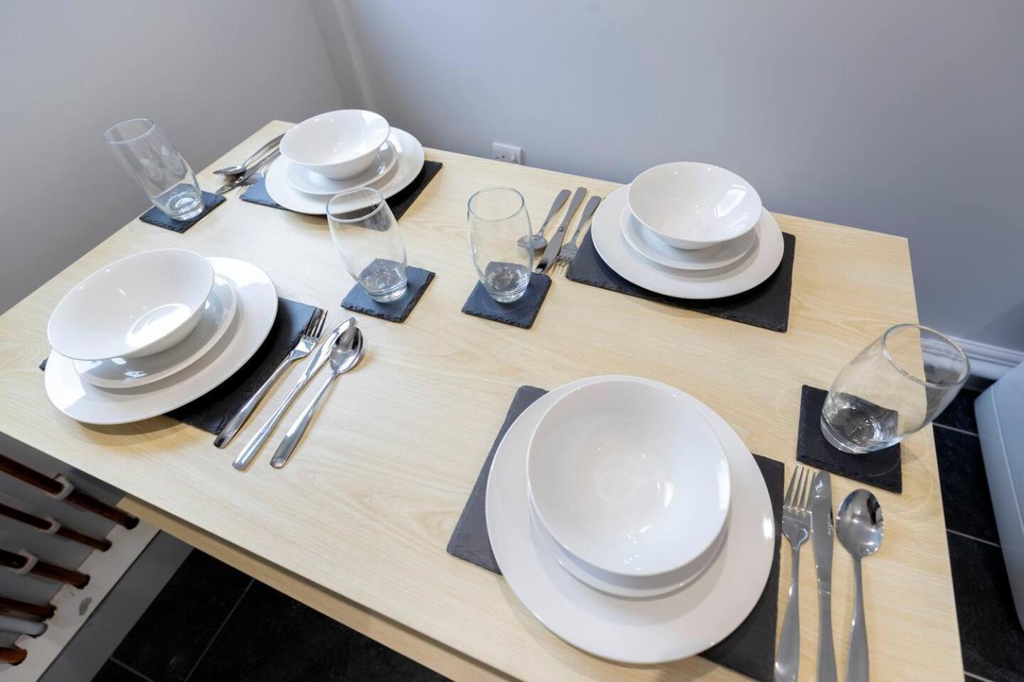 Modern 2 Bedroom Perfect For Family Friends And Workers Саут-Шилдс Екстер'єр фото