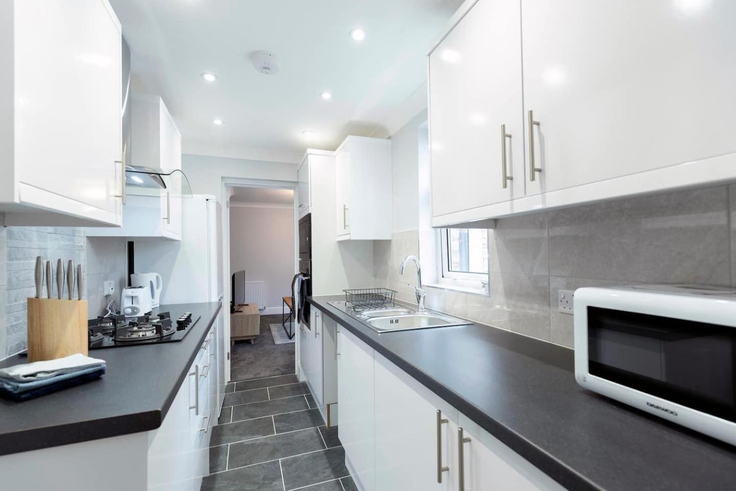 Modern 2 Bedroom Perfect For Family Friends And Workers Саут-Шилдс Екстер'єр фото